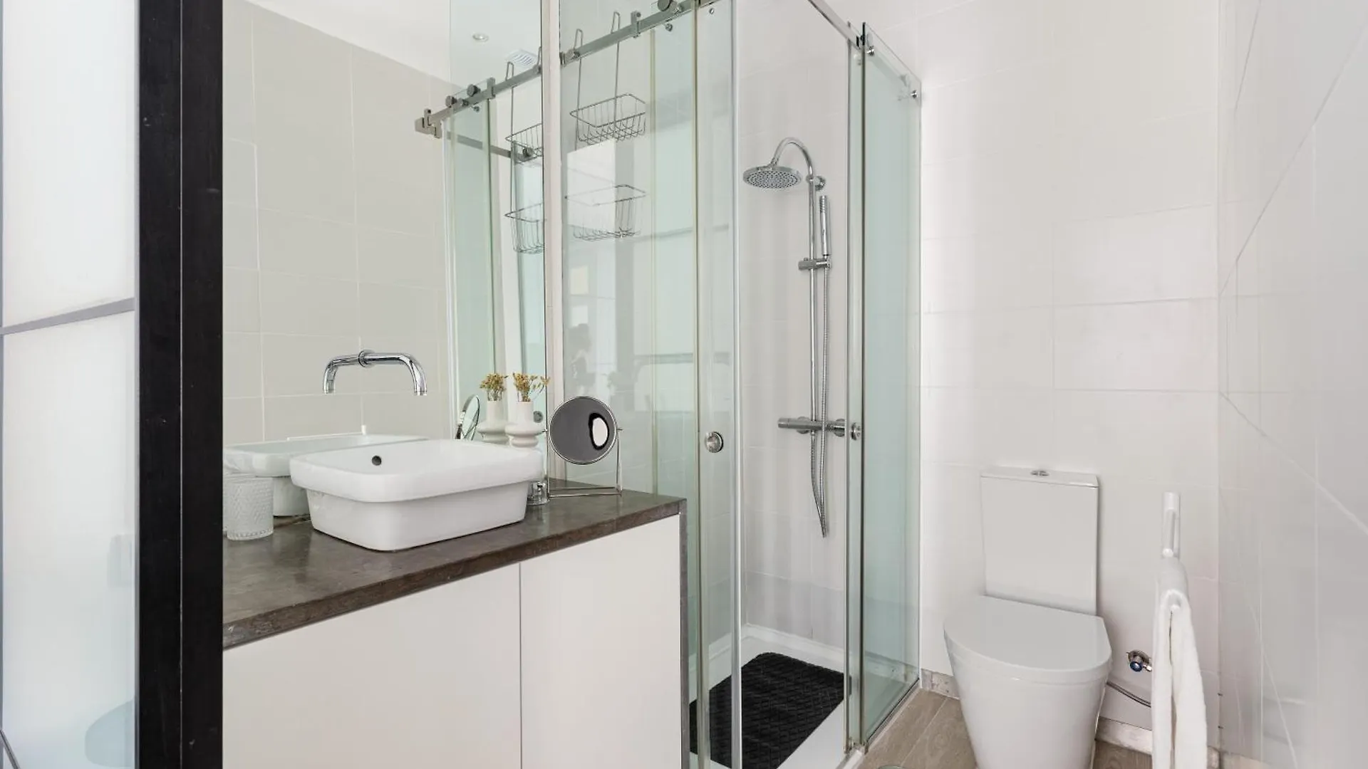 Pateo Renato Baptista 2-Br In Arroios Apartman Lisboa 0*,  Portugália